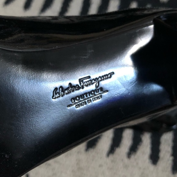 Salvatore Ferragamo leather heels - Picture 6 of 6